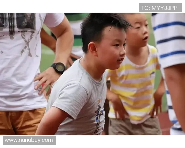 香港足球明星林敏聪的传奇人生与球场辉煌成就回顾